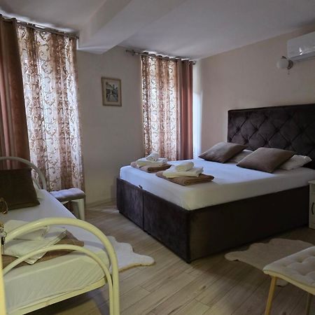 Nada'S Room With Terrace Kotor Exterior photo