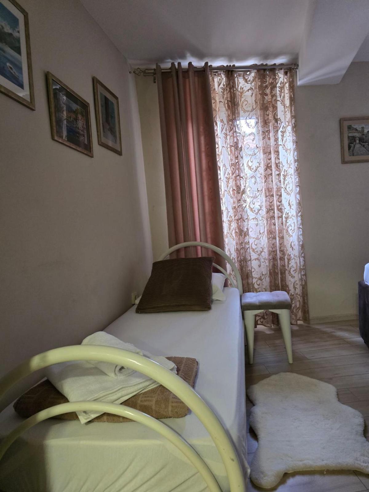 Nada'S Room With Terrace Kotor Exterior photo