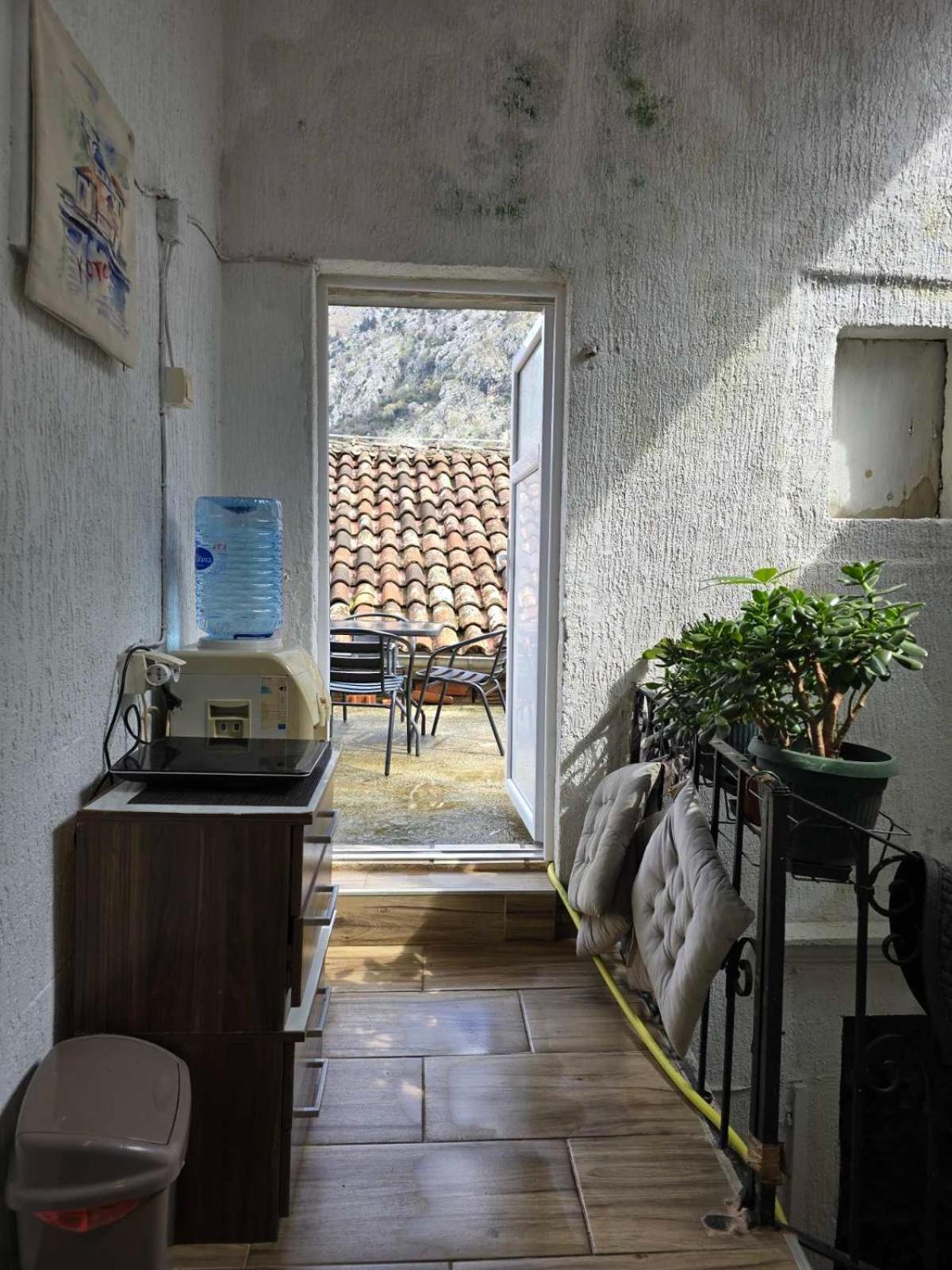 Nada'S Room With Terrace Kotor Exterior photo